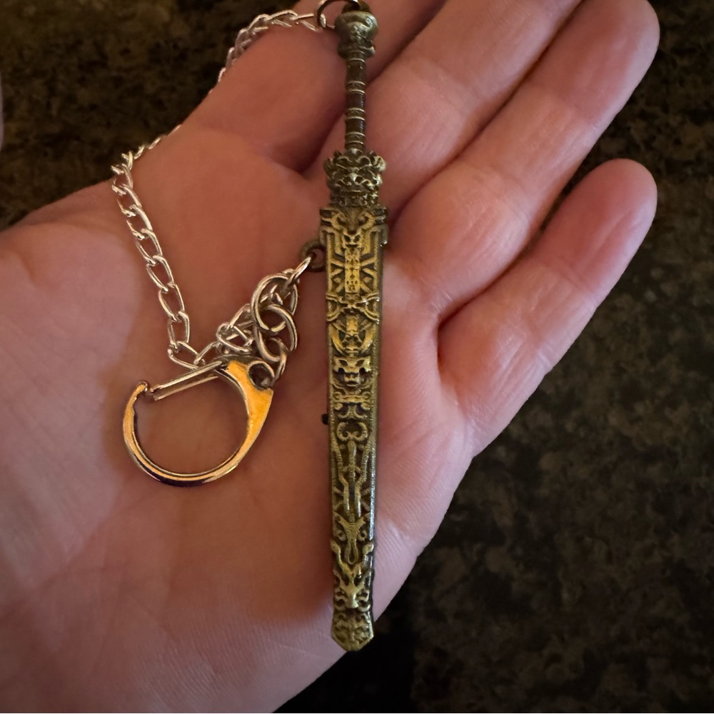 Mini Sword Keychain - Picture 3 of 8